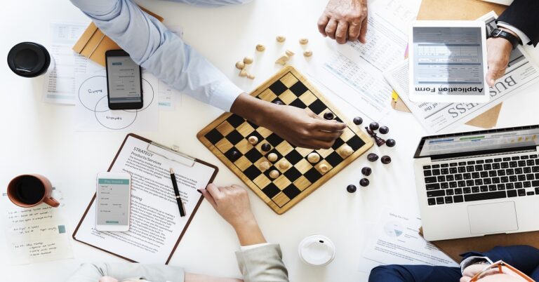 Multiplayer Chess Game Server Information System